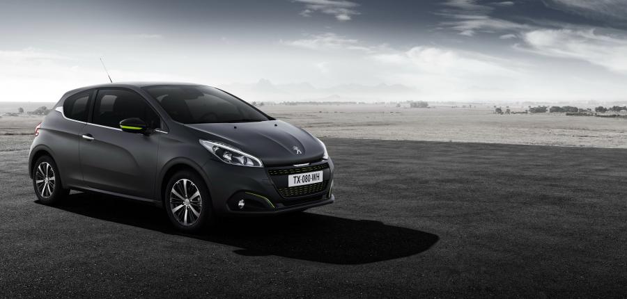  Peugeot 208 Ice Silver 2015 года  (фото 9 из 18)